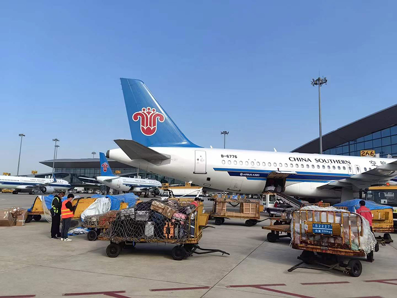 高明到和田空运公司-航空